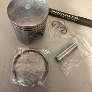 SUZUKI GT185 (1973-77) SUZUKI FR80 (1974-82) STD/0.50/1.00 PISTON KIT SEE (DROP DOWN BOX) SOLD IN SINGLES