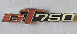 SUZUKI GT750 (EARLY 1972-75) SIDE PANEL BADGE (CORRECT GLITTER ORANGE ONE) EACH 68141-31600-000