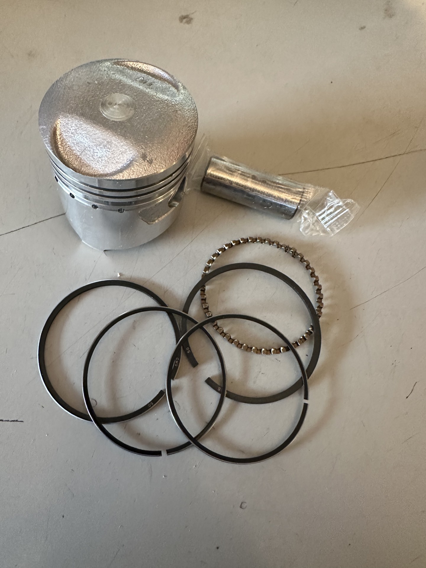 Honda CB50F, CB50J, CB50K, CY50, XL50 (1974-1988) PISTON KIT STD/0.25/0.50/0.75/1.00 SIZES (SEE DROP DOWN BOX)