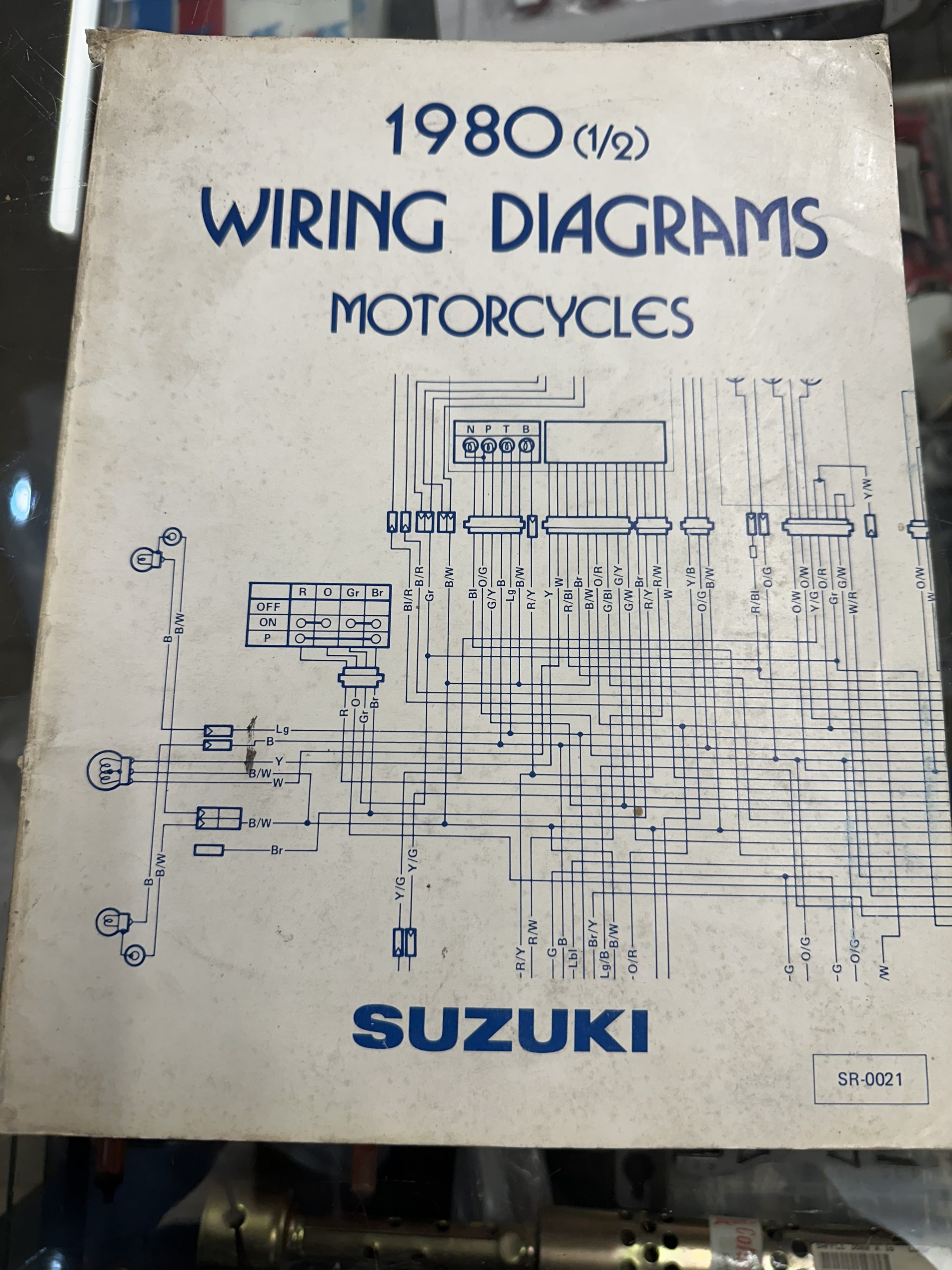 SUZUKI WIRING DIAGRAMS BOOK FOR EARLY 80'S MOTORCYCLES VARY RARE ( SEE