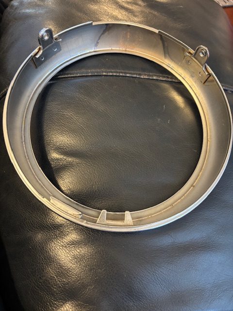 HEADLIGHT RIM 180mm Clip in Top with X2 Screw Fitting each Side at Bottom Chrome - Image 4