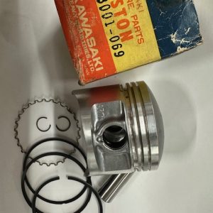 KAWASAKI Z400D, KZ400S TWINS (1974-77) *GENUINE STD PISTON KITS* (DOMED TOP SMILE HEAD GASKET TYPE) NOS 13011-069KIT