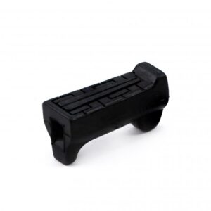 YAMAHA YBR125 (2005-10) FRONT FOOTREST RUBBERS (PAIR) 5VL-F7413-00