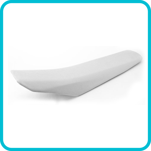 UNIVERSAL GRIPPY WATERPROOF SEAT COVER WHITE 1000mm x 460mm