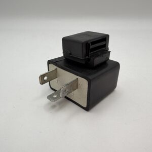 Flasher Relay 12v 3 Pin For Use on Bulbs Up To 23w Rectangle MMP546016H