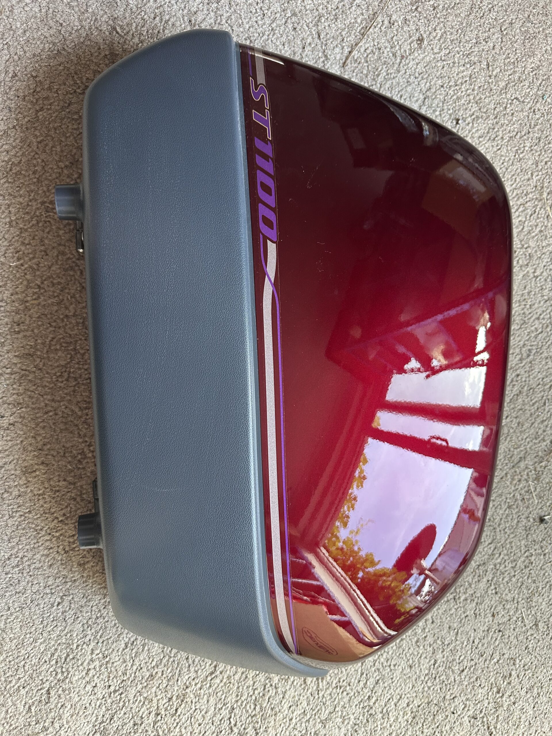 HONDA ST1100 PAN EUROPEARN SC26 (1990-01) R/H PANNIER LID Candy Wineberry Red **NEW** 81450-MT3-405-ZC