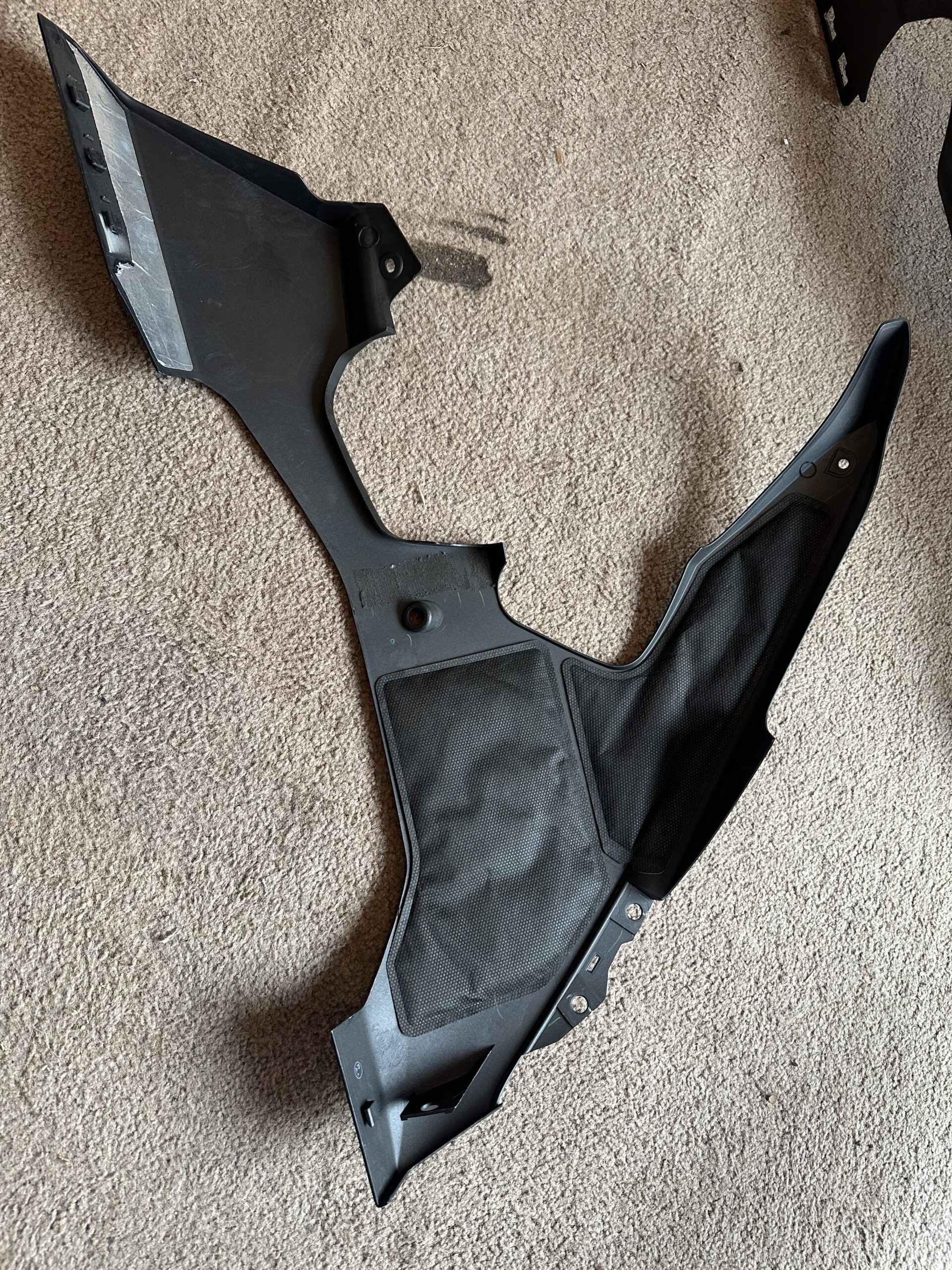 YAMAHA YZF-R1 (2004-05) 5VY MODELS LOWER L/H FAIRING DEEP GREENISH GRAY METALLIC NOS 5VY-Y2808-00-P0 - Image 2
