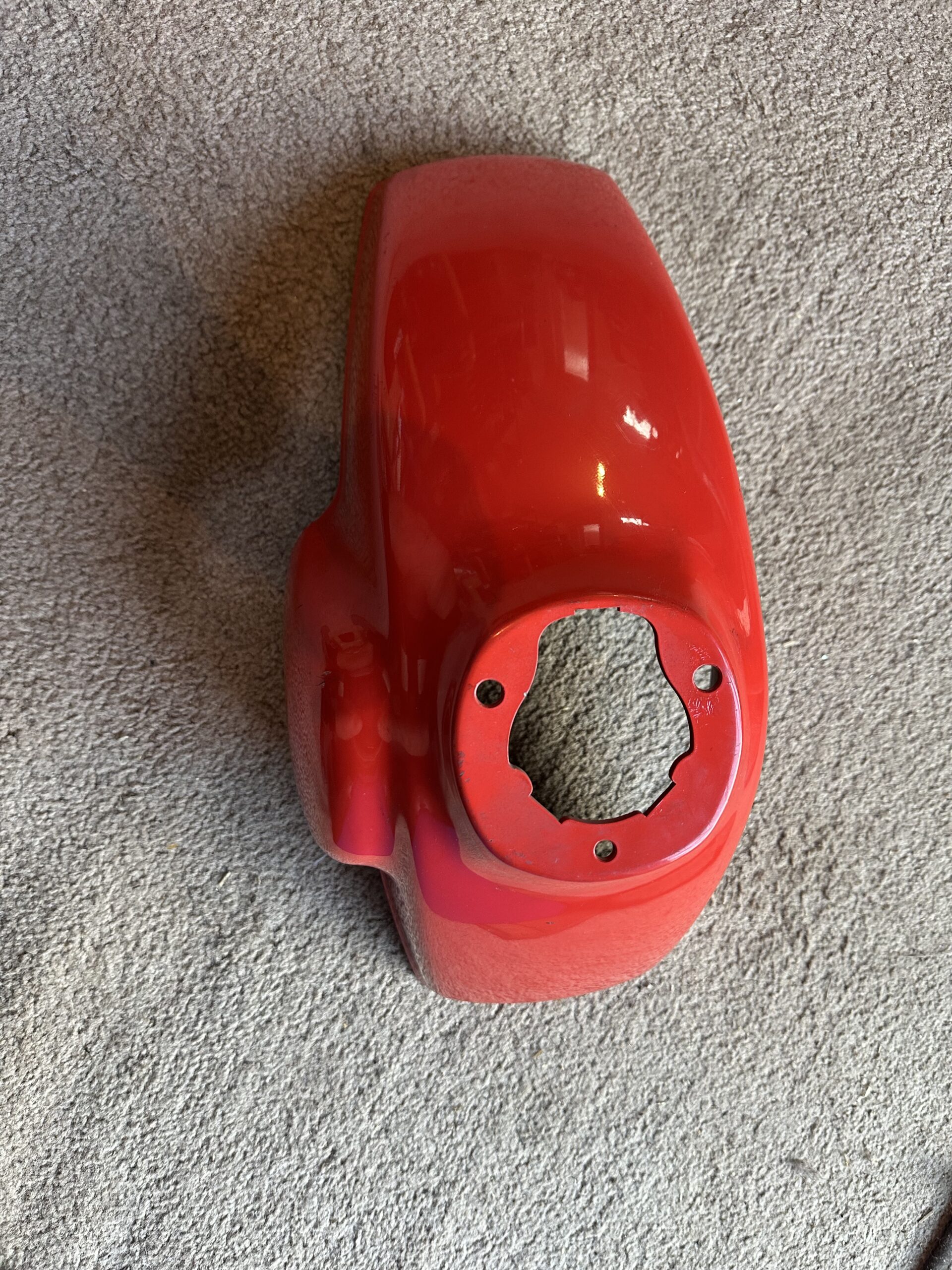 SUZUKI CS50 ROADIE (1982-83) FRONT FENDER / MUDGUARD RED NOS 53111-02101-185 - Image 2