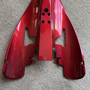 YAMAHA YZF-R1 5VY ( 2004-06), YAMAHA YZF-R1S 4B1 (2006-07) SEAT UNDER TRAY IN DEEP RED METALLIC K NEW! GENUINE 5VY-21611-00-P3
