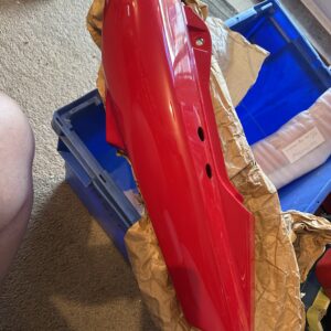 YAMAHA FZ400 4YR (1997-99) L/H SEAT FRAME COWLING RED (HAS THE GRAB RAIL HOLES) GENUINE NOS 4YR-2163A-00