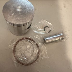 KAWASAKI KH500, 500 H1, MACH 111 (1969-75) PISTON KIT STD/0.50/1.00/1.50/2.00 SIZES EACH (SEE DROP DOWN BOX)