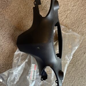 YAMAHA XC125 VITY (2004-08) PLASTIC SPEEDO SURROUND/TOP HANDELBAR COVER BLACK NEW! 5ML-F6145-00
