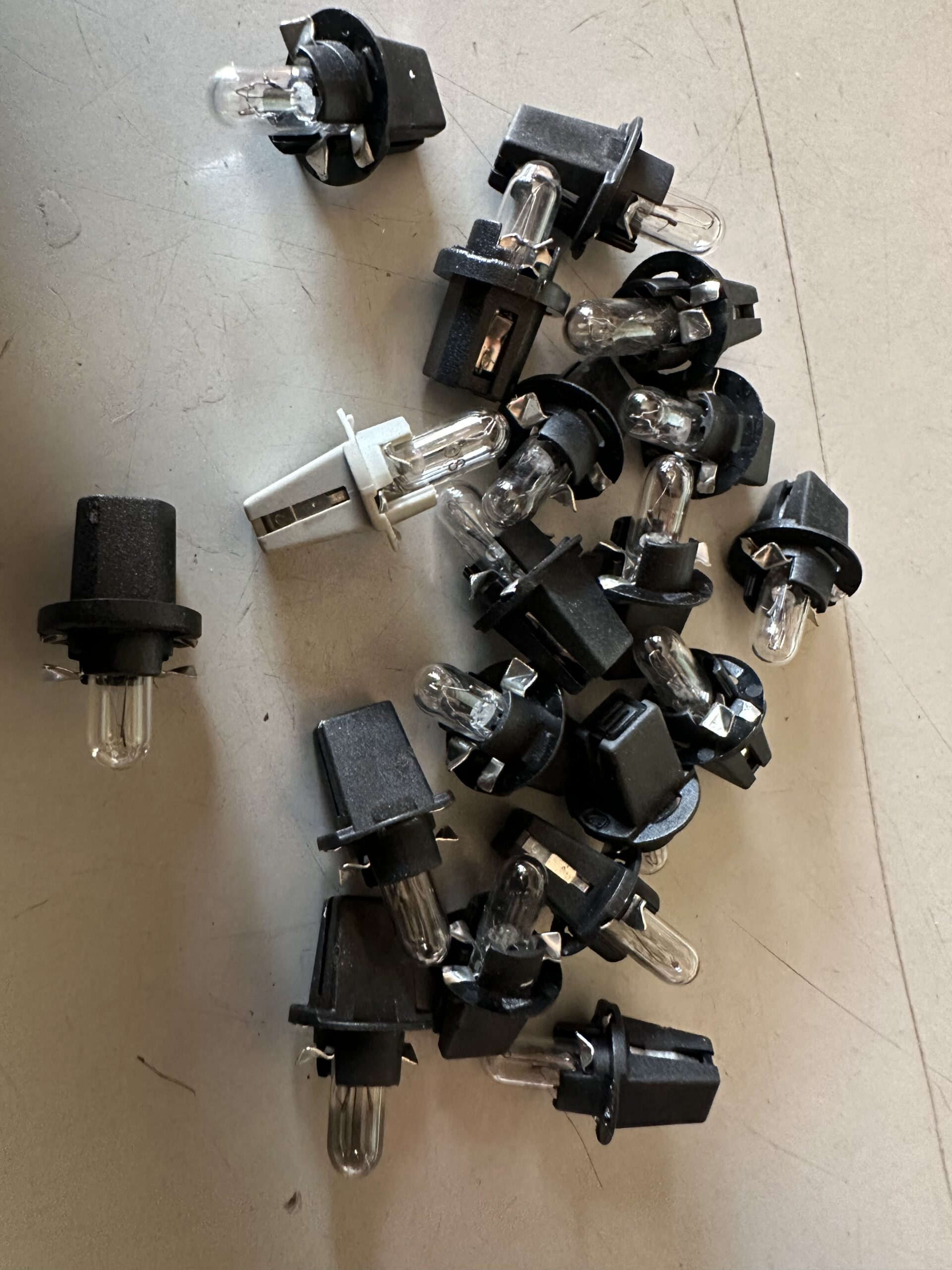 SUZUKI ETC SPECIAL SPEEDO INSTRUMENT CLOCK BULB 12V 1.2w MMPSB - Image 9