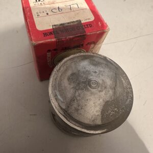 HONDA CB77 (1961-65) GENUINE PISTON 0.75 OVERSIZE NOS 13104-275-020