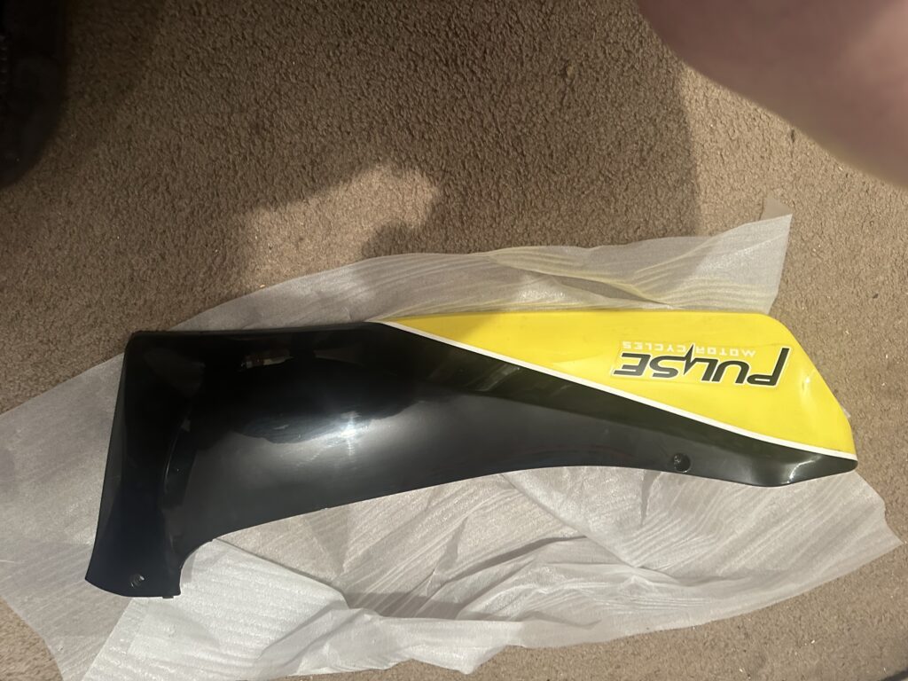 PULSE PHANTOM 50/125cc SCOOTER R/H LOWER SIDE PANEL YELLOW/BLACK PP50125RHSPYB