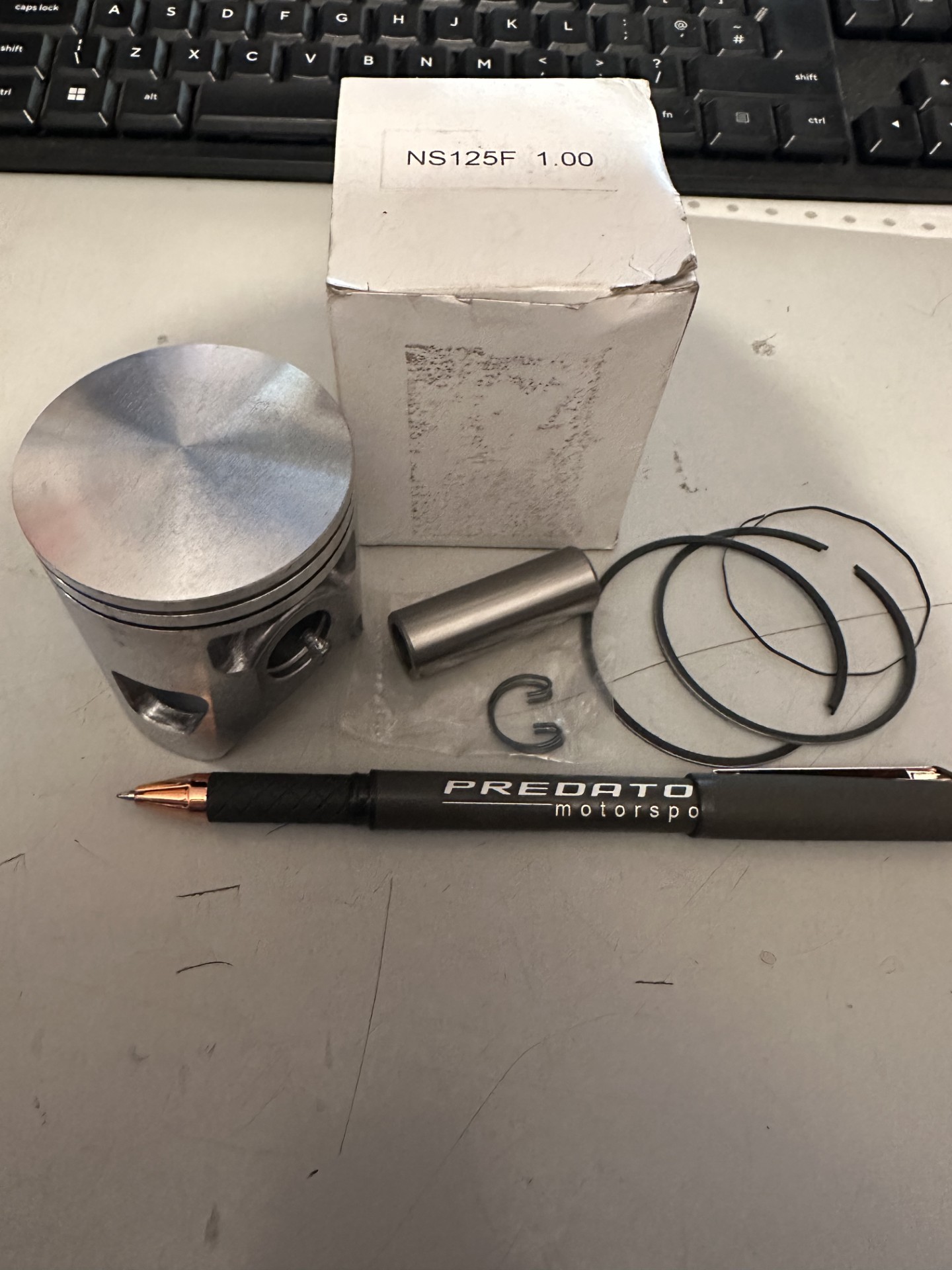HONDA NS125F PISTON KIT IN STD/0.50/1.00 SIZES (SEE DROP DOWN BOX) HNS125FPK